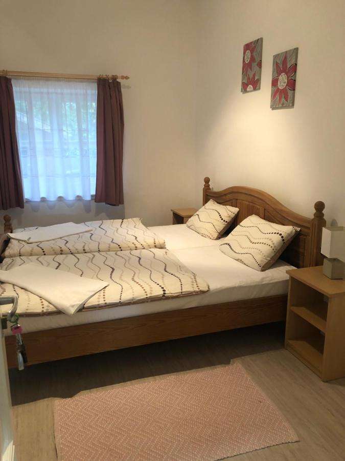 Tisza-Kert Apartmanok Tiszafüred Extérieur photo