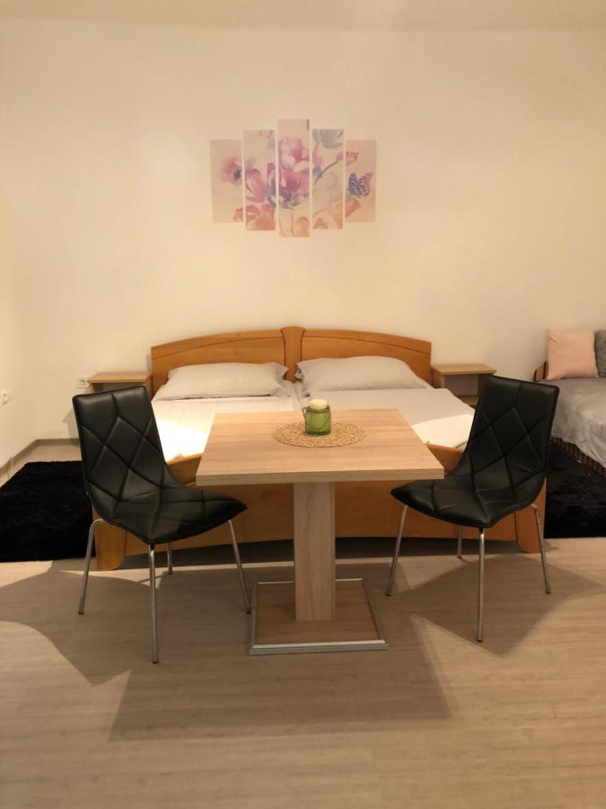 Tisza-Kert Apartmanok Tiszafüred Extérieur photo