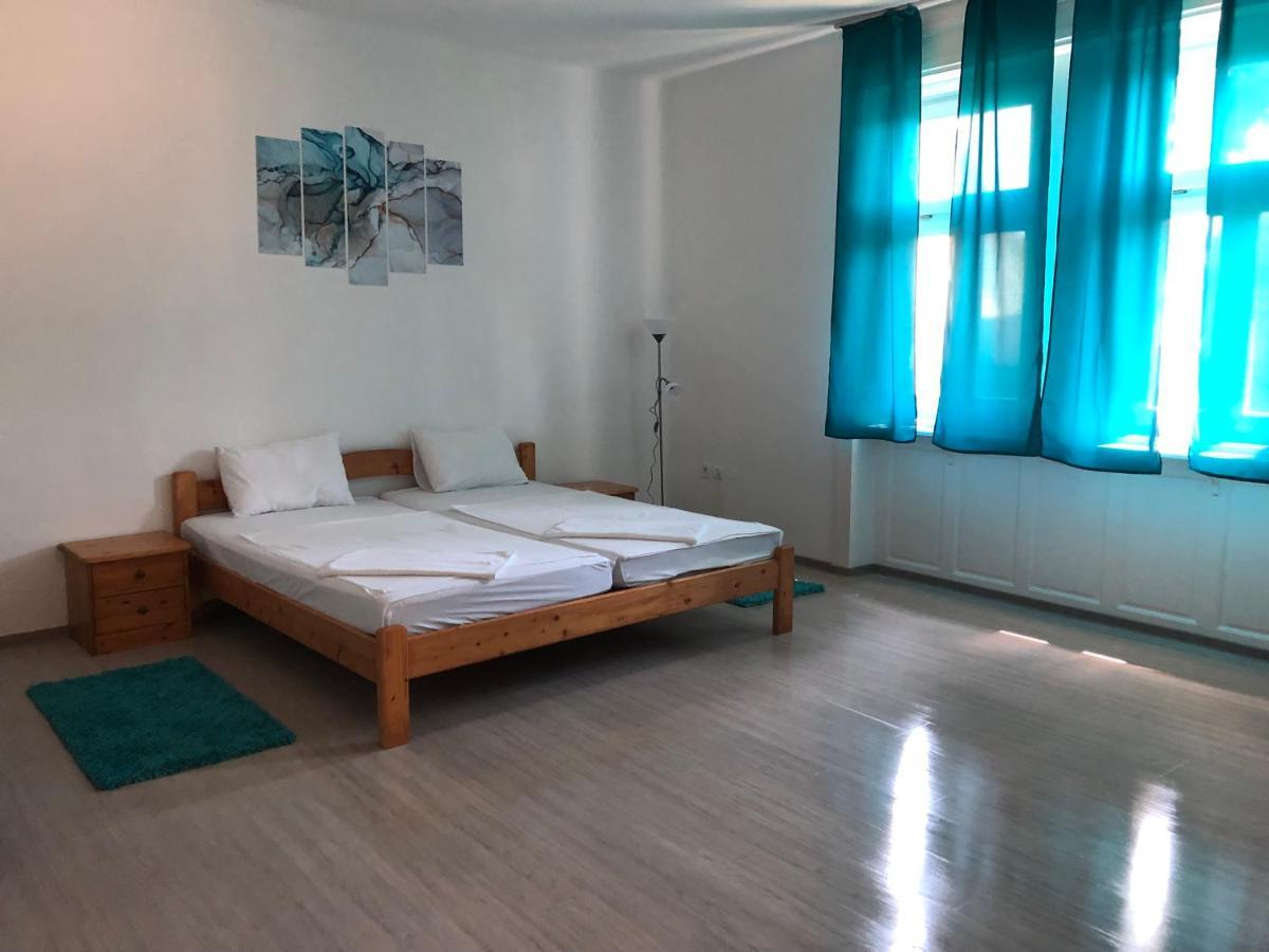Tisza-Kert Apartmanok Tiszafüred Extérieur photo